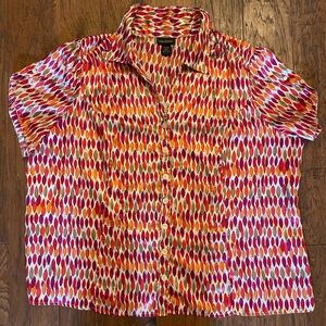 Lane Bryant 26/28 short sleeved spring summer patterned blouse